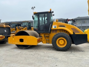 Rouleau compresseur à tambour unique XS223J d'occasion / Compacteur de 22 tonnes d'occasion pour la construction routière - Product Image 6