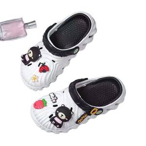 รองเท้าแตะลายการ์ตูนสีชมพูสำหรับผู้หญิง รองเท้าแตะชายหาดน้ำหนักเบา พื้นนุ่ม ใส่ได้ทุกฤดูกาล QN-1853 - Product Image 3