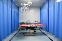 Table d'examen gynécologique hydraulique mobile, réglage manuel et roulettes verrouillables pour hôpital, clinique et examen
