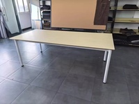 Table rectangulaire en acier pour plusieurs personnes, simple et peu coûteuse, plateau en bois, convient à 4, 6 ou 8 personnes, mobilier de classe