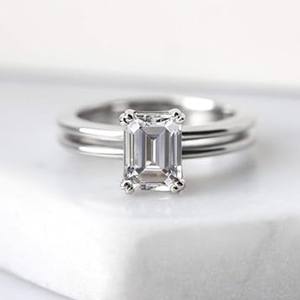 Anillo solitario de moissanita de corte esmeralda al por mayor, joyería de plata para mujer, bandas de compromiso para boda o fiesta - Product Image 1