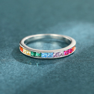 Anello dal Design Colorato Stile Minimalista per Donne - Product Image 2