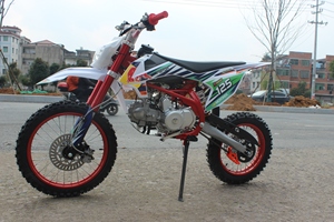 Motocicleta Deportiva Todoterreno de 125cc, Motocross de Gasolina para Carreras en Tierra - Product Image 2