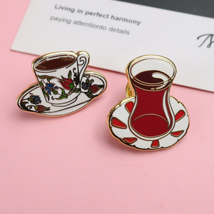 Милая жесткая эмалированная булавка для одежды - Product Image 4