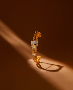 Bracciale con Testa di Animale Placcato Oro 24K con Cristalli e Strass, Gioiello di Lusso da Donna per Uso Quotidiano - Product Image 2