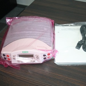 เครื่องจ่ายไฟฟ้าสำหรับอิเล็กโทรโฟรีซิสกระแสสูงขนาดเล็กของ Biorad 5-250 โวลต์ สำหรับใช้ในห้องปฏิบัติการ - Product Image 3