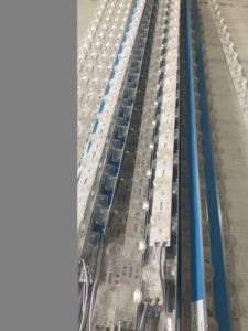 Panneau de signalisation led conduit boîte lumière haute lumen découpable led bande lumière blanc chaud en vrac bord led bande lumineuse - Product Image 2