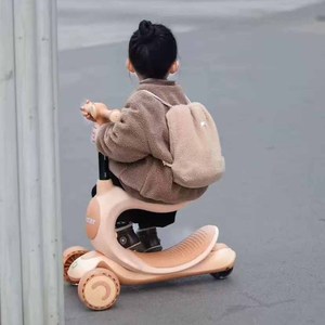 Monopattino <span class=keywords><strong>3</strong></span> in 1 per Bambini con Ruote LED Lampeggianti, Pedana Larga e Struttura Anti-Ribaltamento - Product Image 2