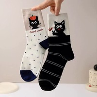 Printemps et été Chaussettes désossées Dessin animé Design minimaliste Mignon Chaussettes mi-tube Combinaison Chat tridimensionnel Chaussettes pour femmes