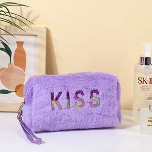 Sac de Rangement Cosmétique en Peluche Tendance pour Voyage, Trousse de Toilette et Maquillage pour Femmes et Filles, Mignon Sac de Rangement en Peluche pour Rouge à Lèvres - Product Image 5