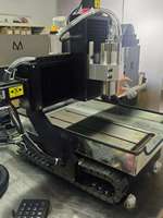 Mesin CNC Mini JS-Mini 3040 dengan Bodi Besi Cor 3 Axis, Mesin Router CNC Mini Desktop untuk Mengukir, Mengebor, dan Memotong Kayu, Logam, dan Baja