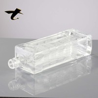 Bouteille en verre super flint réutilisable de 700 ml avec gravure de logo personnalisée, finition mate transparente, bouchon en liège pour usage industriel, personnalisable