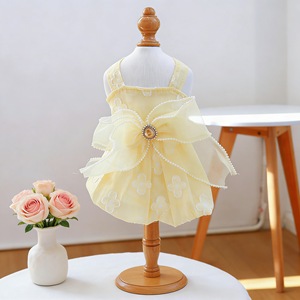 Vestido floral amarillo con diamantes para mascotas, vestido de tul para perros pequeños y gatos, traje de poliéster para las cuatro estaciones - Product Image 1