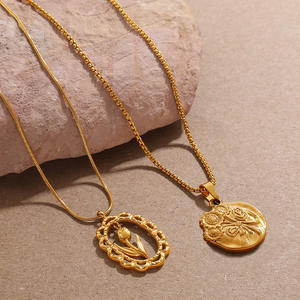 Collar Personalizado de Acero Inoxidable Elegante Floral Rosa Margarita Tulipán 18K Chapado en Oro Antialérgico Collar Botánico Impermeable - Product Image 3