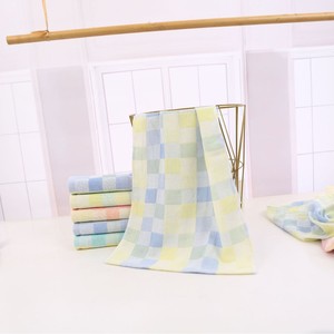 Toalla Deportiva de Gasa a Cuadros Cool Yaya, 35x73 cm, Secado Rápido, Poliéster y Algodón - Product Image 3