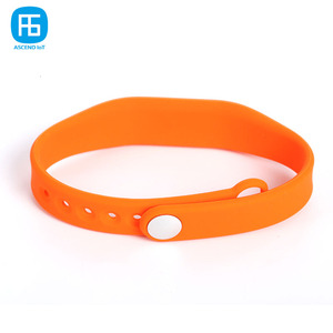 Nhà Máy Outlet Dầu Hoàn Thành Silicone RFID Dây Đeo Cổ Tay 13.56MHZ NFC Dây Đeo Cổ Tay <span class=keywords><strong>MF</strong></span> <span class=keywords><strong>1K</strong></span> 4K Khách Sạn Khóa NFC Dây Đeo Cổ Tay - Product Image 4