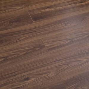 Plancher en bois massif texturé moderne et élégant à trois couches, antidérapant, confortable au toucher, pour la sécurité des personnes âgées dans la chambre et le salon - Product Image 6