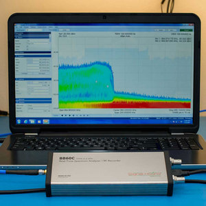 Analyseur électronique en temps réel SIGNAL HOUND BB60C 9kHz à 6GHz Vitesse 24GHz/s Garantie 1 an Qualité professionnelle Fabriqué aux États-Unis - Product Image 3