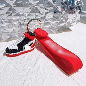 Sneaker PVC llavero Mini zapato llavero 3D zapatillas llavero a granel PVC llave colgantes accesorios zapatillas encantos zapato de baloncesto