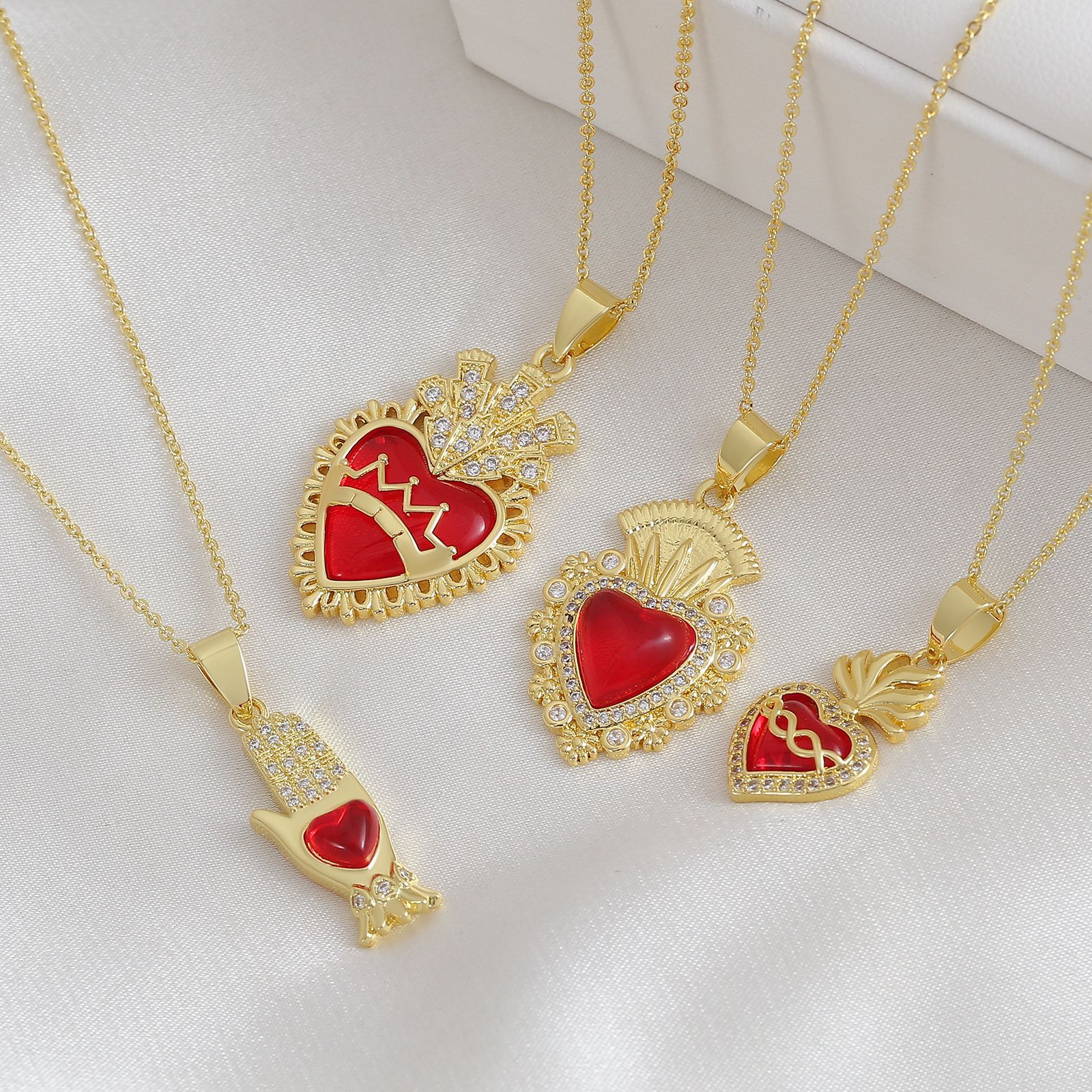 necklace sacred heart