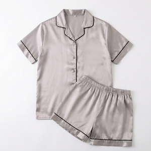 Ensemble de pyjama en satin pour femmes, manches courtes, col rabattu, fermeture à boutons, couleur unie, vêtements de nuit d'été, 2 pièces - Product Image 1