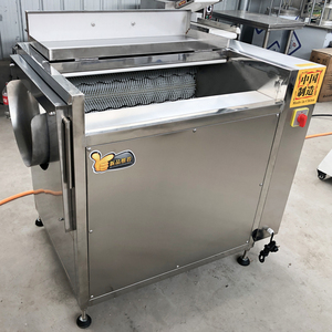 Brush Roller Type Potato Washing Peeling Machine Potato Peeling Washing and Chip Maker Machines Potato Washer Brush Automatic - Product Image 6