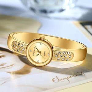 Reloj de Lujo para Mujer, Nuevo, OEM ODM, con Brazalete, Correa de Acero Inoxidable Dorado, Resistente al Agua, Reloj de Cuarzo con Incrustaciones de Diamantes - Product Image 3