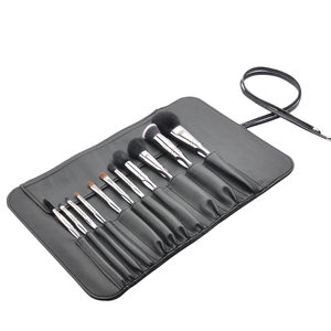 MSQ Argent Manche En Plastique Cheveux Naturels Pinceau De Maquillage Visage Poudre Style Ombre À Paupières Correcteur Crayon Blush En Gros Logo Privé - Product Image 2