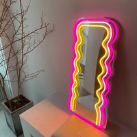 Enseignes murales LED néon personnalisées en forme de miroir pour le dropshipping, étanches IP67 pour l'aménagement paysager