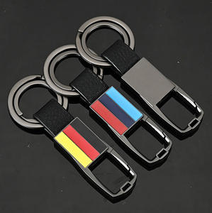 Pour <span class=keywords><strong>BMW</strong></span> trois couleurs cuir taille suspendus <span class=keywords><strong>porte</strong></span>-clés pendentif transfrontalier allemand italien drapeau lumière <span class=keywords><strong>porte</strong></span>-clés pour la publicité de voiture - Product Image 1