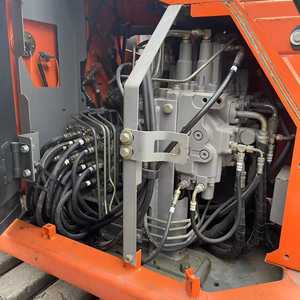 Excavatrice sur chenilles hydraulique Hitachi ZX135US d'occasion bien entretenue, moteur et pompe d'origine, 13,5 tonnes (ZX130, ZX120), bon état, prix abordable - Product Image 6
