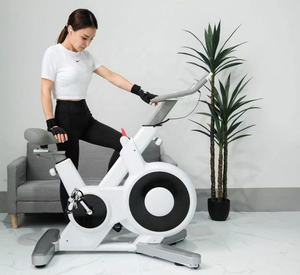 Vélos de spinning robustes de haute qualité Affichage mobile d'intérieur Vélo de spinning commercial - Product Image 2