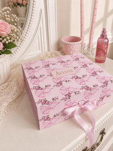 Boîte cadeau magnétique pliable personnalisée avec imprimé floral rose et nœud, boîtes d'emballage en papier pliables avec dorure à chaud pour anniversaire, mariage, fête - Product Image 1