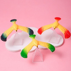 Juguete de Equilibrio Pájaro Mágico, Set Educativo Científico, Pájaro de Equilibrio para Escritorio, Águila con Alas Ajustables, Soporte Piramidal para Niños - Product Image 3