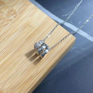 Marque Designer Mode All-match Léger De Luxe En Acier Inoxydable Collier Femmes 18K Or Couple Clavicule Chaîne - Product Image 3