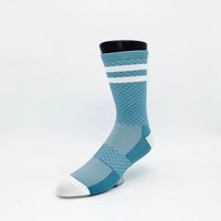 Chaussettes de cyclisme néon de haute qualité avec logo personnalisé, chaussettes de compression pour vélo, chaussettes athlétiques respirantes et anti-humidité pour hommes et femmes