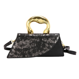 2024 nuova borsa da donna in PU di fascia alta in rilievo borsa da polso Texture monospalla Casual Versatile a cavallo - Product Image 2