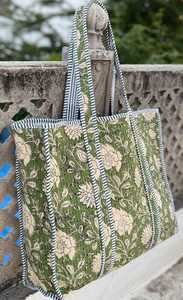 Bolso de Mano Acolchado de Algodón con Estampado de Bloques, Hecho a Mano, Acabado Premium, para Uso Diario, Viajes, Bolso de Hombro - Product Image 5