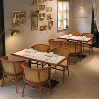 Ensemble table et chaises de salle à manger en pierre frittée, robuste, moderne, facile à nettoyer et peu encombrant, idéal pour les restaurants et les cafés
