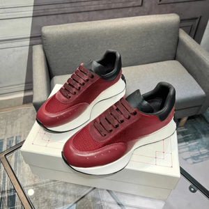 รองเท้าวิ่งรุ่นใหม่ Alexander Retro Runner Mesh Leather Low Top Mc. ปี 2026 รองเท้าผ้าใบแบบสวมพื้นหนา ดีไซน์รูระบายอากาศ สำหรับผู้ชายและผู้หญิง รุ่นควีน - Product Image 1