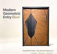Porte d'entrée double en alliage d'aluminium gravé CNC, design géométrique moderne, imitation bois en fibre de verre, style européen, pour villa et salon