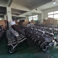 Vente directe d'usine DISIYUAN, moto électrique à 2 roues pour adultes, 1500W, 60V, 30Ah, cadre en acier intégré, freins à disque hydrauliques