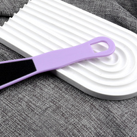 Râpe à pieds professionnelle double face en plastique avec poignée, lime à pieds portable en papier de verre personnalisée pour pédicure, élimination des callosités et peaux mortes, pour une peau lisse