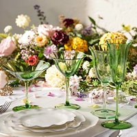 StarLuckINT 2026 Verre à vin rouge style pétale vert transparent pour événements de mariage, verres à champagne personnalisés à bord doré