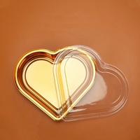 Boîte cadeau personnalisable en forme de cœur avec couvercle transparent et fond doré pour emballage alimentaire à emporter et fruits