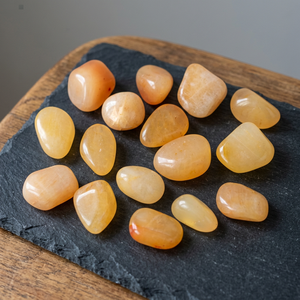 Piedras de cristal de citrino pulido de forma libre para decoración del hogar con temática de Feng Shui - Product Image 4