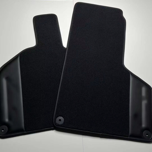 Tapis de sol adaptés à la Lamborghini URUS. Intérieur tout-terrain hybride Urus <span class=keywords><strong>SE</strong></span>. Tapis de sol en cuir entièrement recouvrants. - Product Image 1