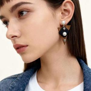 Pendientes Geométricos de Madera con Perla Sintética para Mujer, Estilo Minimalista para Uso Diario 2025 - Product Image 5