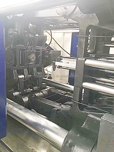 Machine d'injection plastique de type table d'occasion Haitian 470T avec servomoteur / Machine de fabrication de lavabo en plastique / Machine de fabrication de gobelet de bain de bouche en plastique - Product Image 6