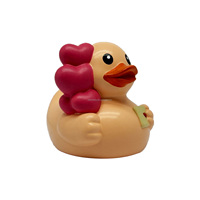 Fabricant de jouets personnalisés pour la Saint-Valentin : figurines en vinyle PVC, boîtes mystères, jouets de bain en forme de canard qui couinent avec logo, figurines d'action en caoutchouc en gros